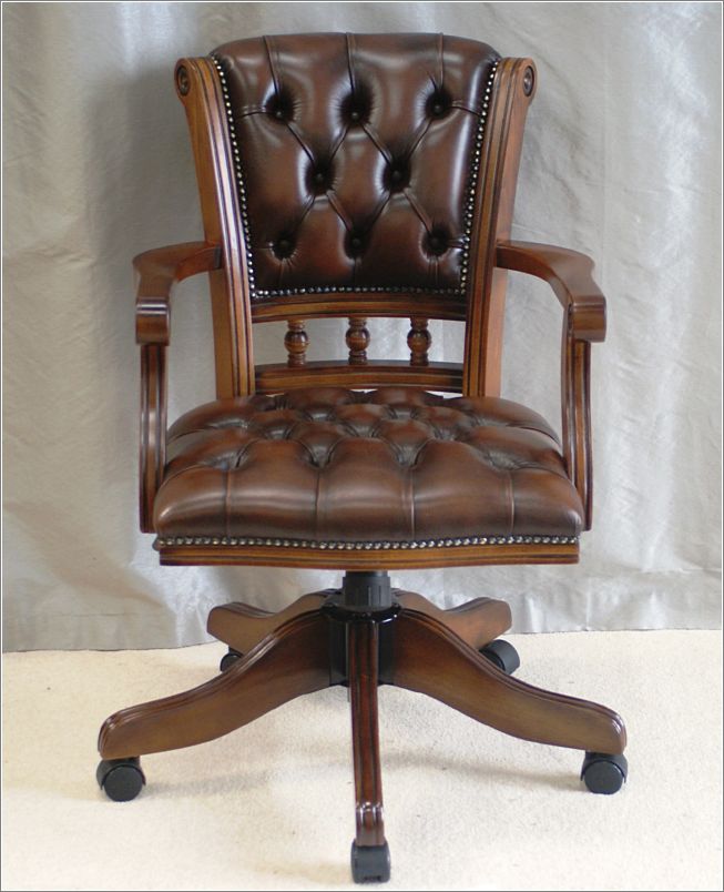 9045 Viscount Chair in Oak and Brown Leather